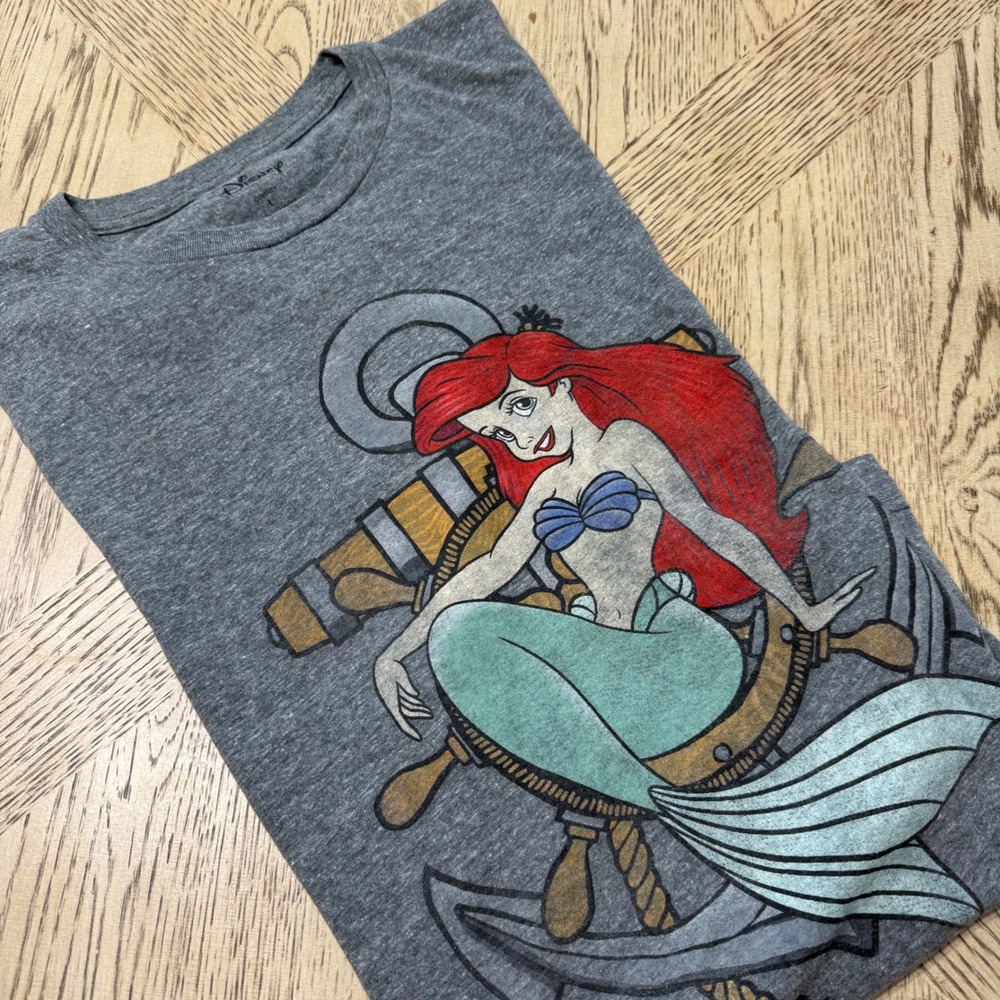 Disney Ariel The Little Mermaid Anchor Graphic T‎ Shirt Gray Size Large